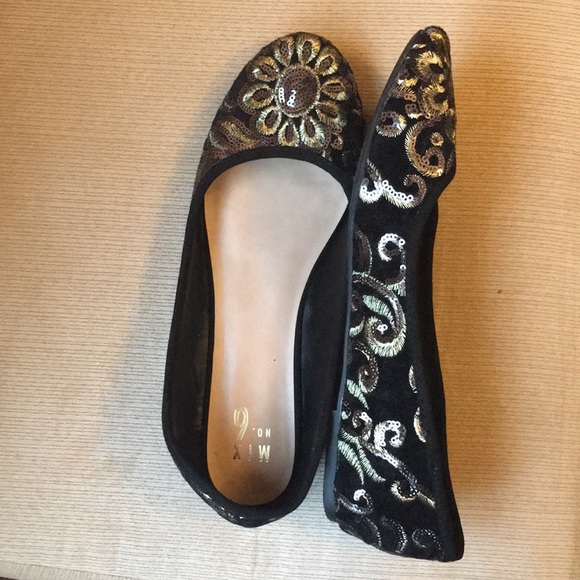 Embroidered/Sequin shoes size 10 - Picture 3 of 5